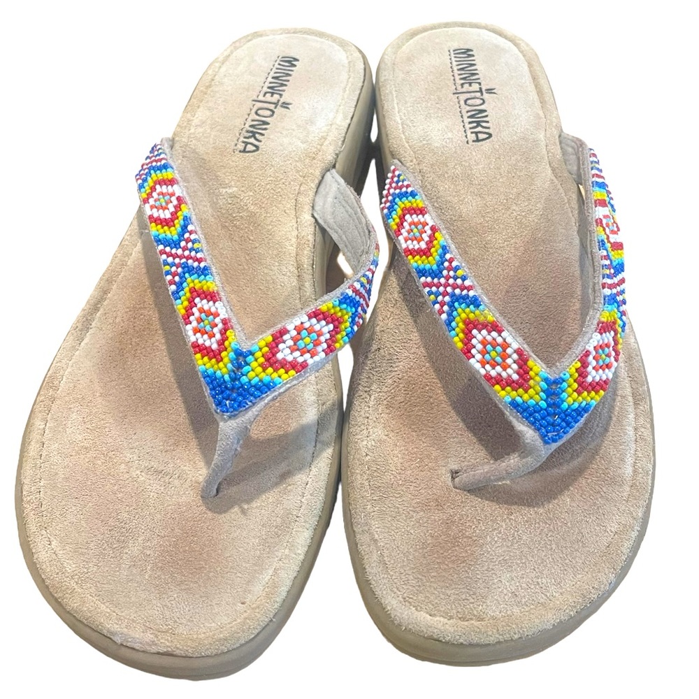 Women’s Minnetonka Native American Beaded Sandals Size 8 EUC - Picture 2 of 12